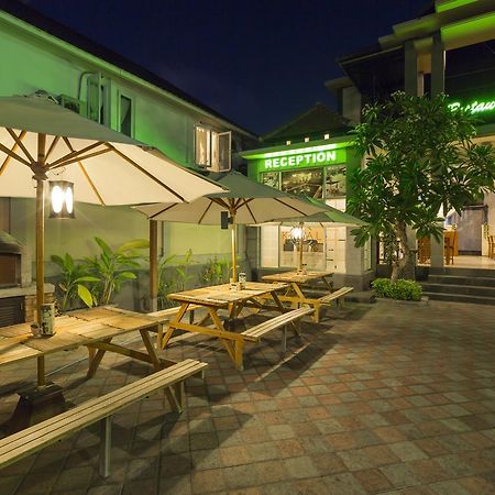 Kubal Bed And Living Hotel Seminyak Buitenkant foto