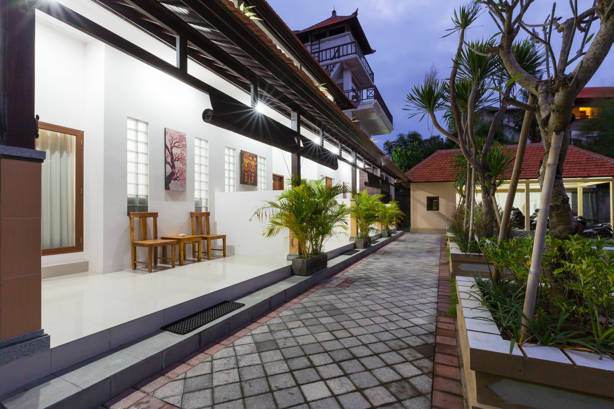 Kubal Bed And Living Hotel Seminyak Buitenkant foto